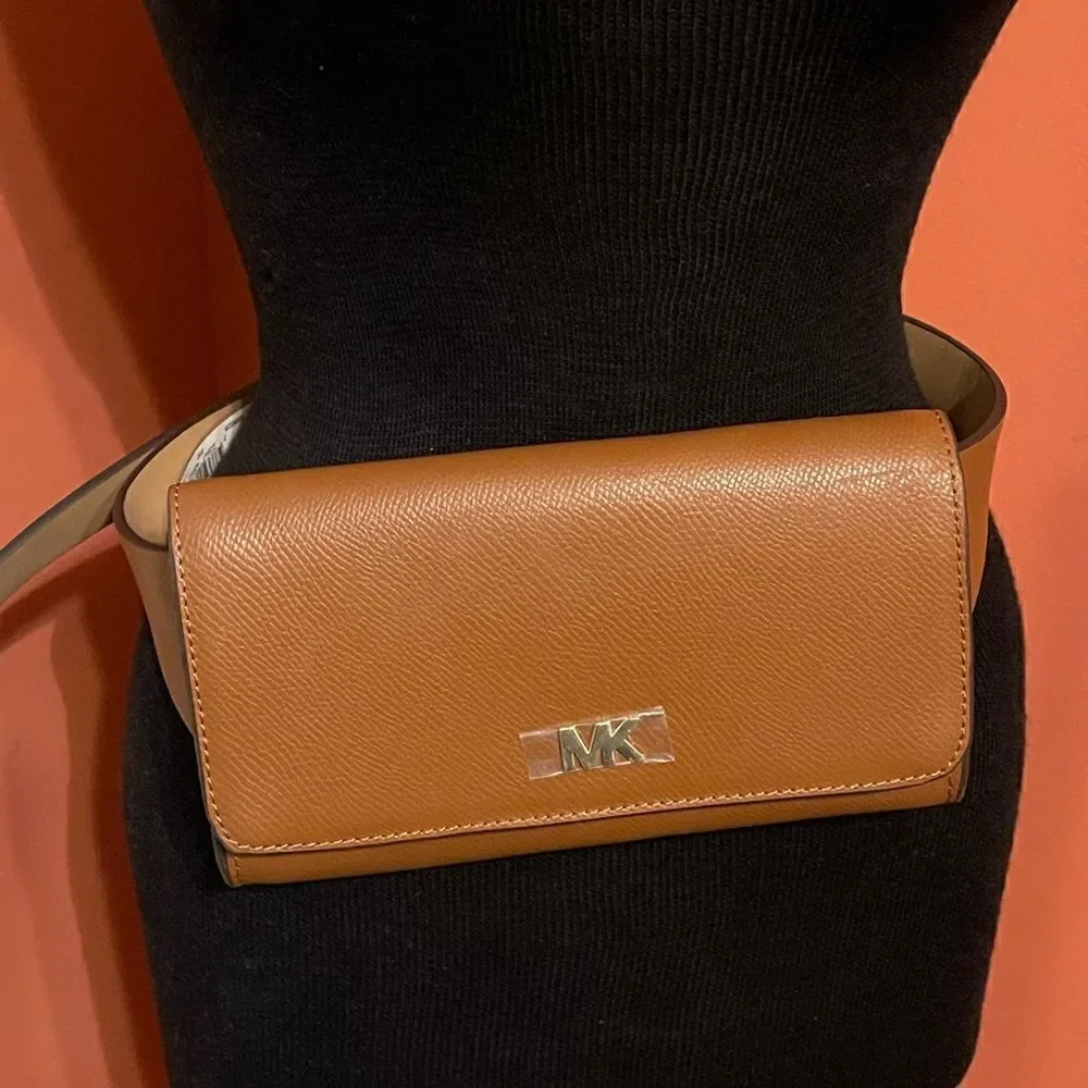 Michael Kors belt bag size small brown/dark tan